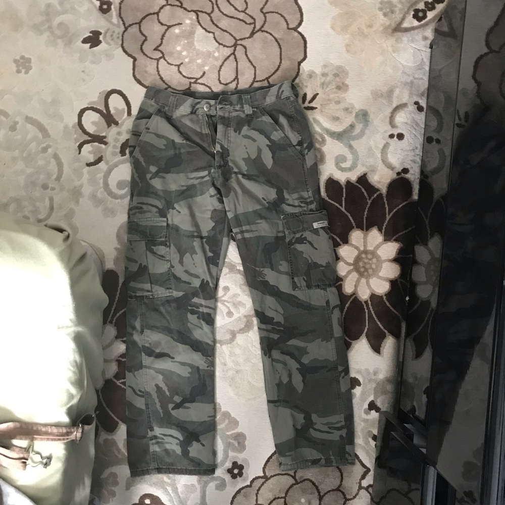 Wranglers camouflage cargo pants
